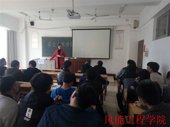 EAC9EC6A08489D9F81B92E12F9BC61DF.png